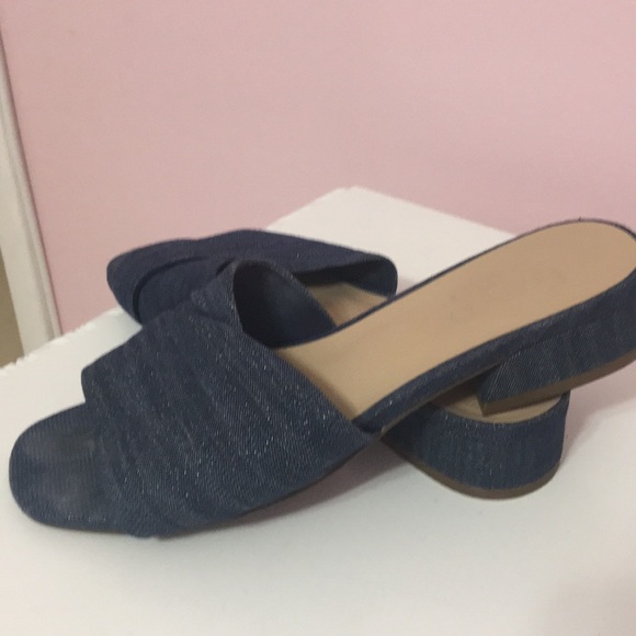 Sandals - Picture 2 of 5